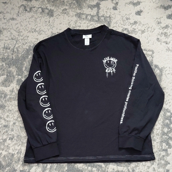 H&M Other - Black Graphic Long Sleeve Shirt